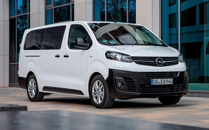 Opel Vivaro Doble Cabina